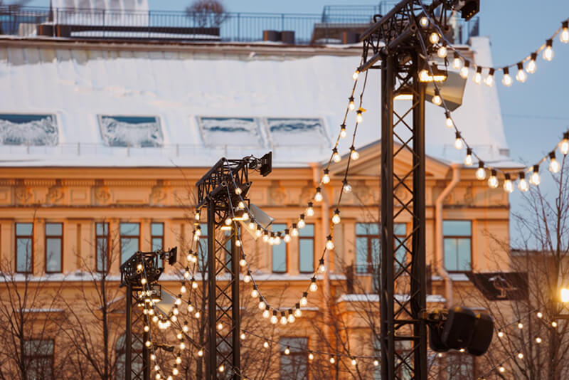 Сколько платить за постоянно включённую гирлянду