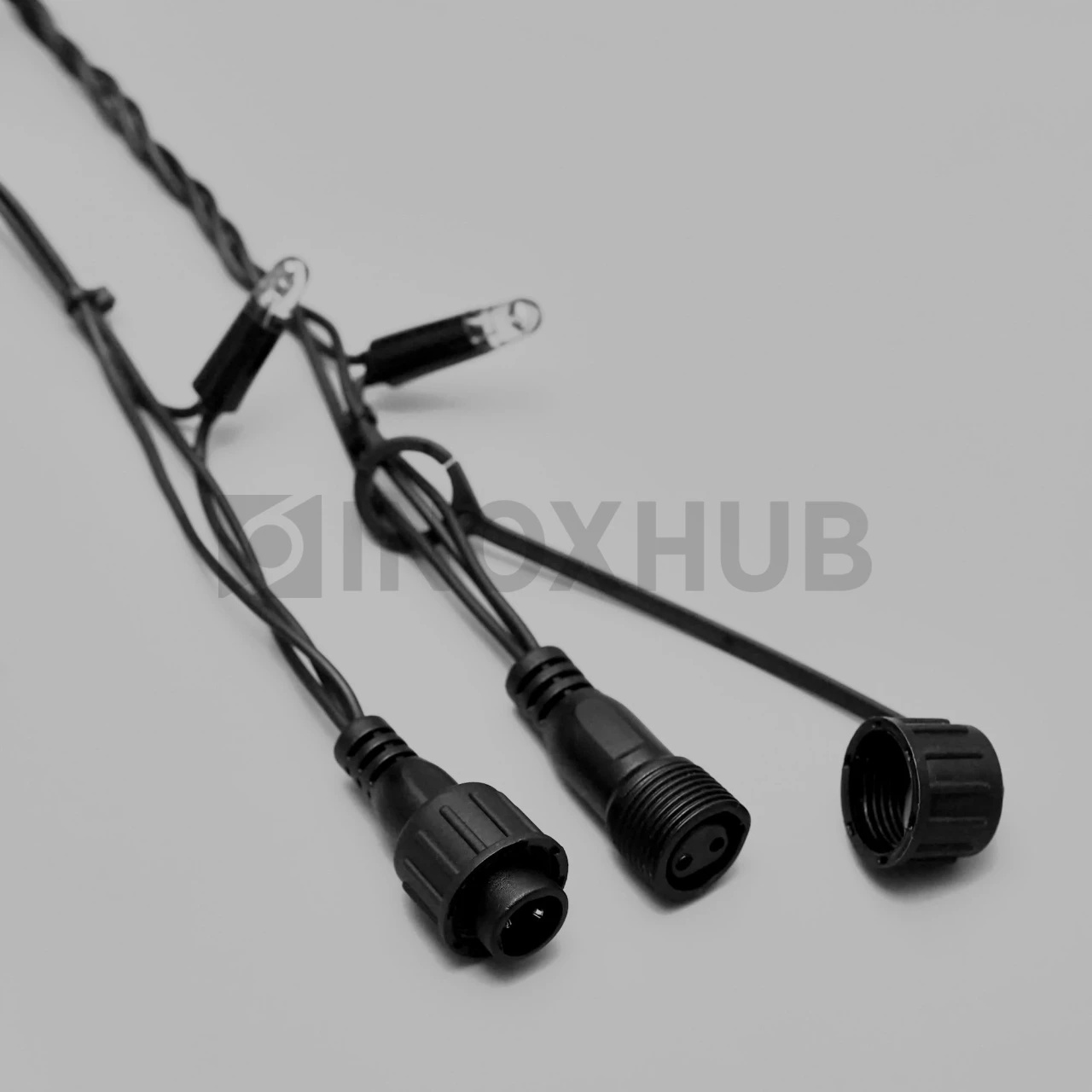 Светодиодная гирлянда INOXHUB Нить 10м, 100 LED, соединяемая, 220В, IP65, чёрный резиновый провод 2.3мм, БЕЛАЯ фото Иноксхаб